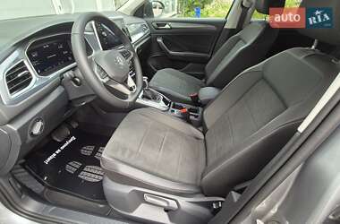 Внедорожник / Кроссовер Volkswagen T-Roc 2025 в 