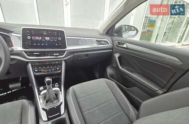 Внедорожник / Кроссовер Volkswagen T-Roc 2025 в 