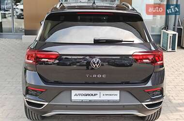 Внедорожник / Кроссовер Volkswagen T-Roc 2021 в 
