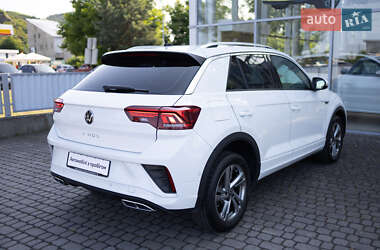 Внедорожник / Кроссовер Volkswagen T-Roc 2022 в 