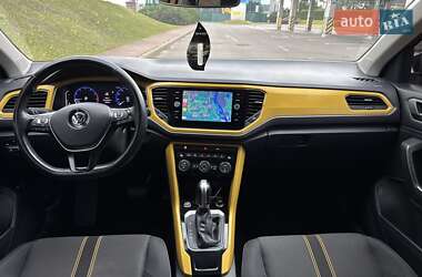 Внедорожник / Кроссовер Volkswagen T-Roc 2019 в 