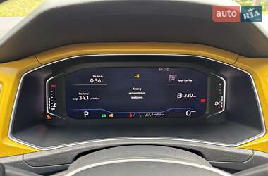 Внедорожник / Кроссовер Volkswagen T-Roc 2019 в 
