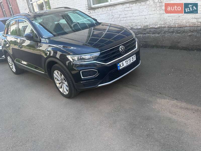 Внедорожник / Кроссовер Volkswagen T-Roc 2021 в Киеве