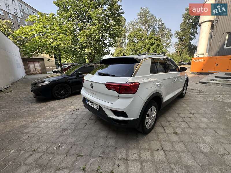 Внедорожник / Кроссовер Volkswagen T-Roc 2019 в Днепре