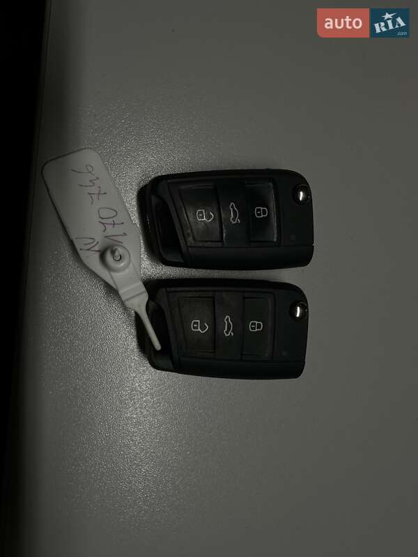 Внедорожник / Кроссовер Volkswagen T-Roc 2019 в Днепре