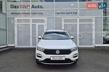 Внедорожник / Кроссовер Volkswagen T-Roc 2019 в 