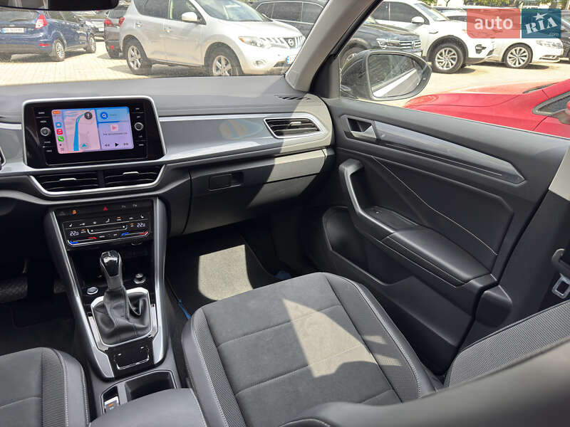 Внедорожник / Кроссовер Volkswagen T-Roc 2022 в Днепре