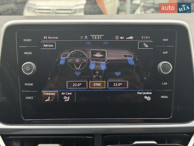 Внедорожник / Кроссовер Volkswagen T-Roc 2022 в Днепре