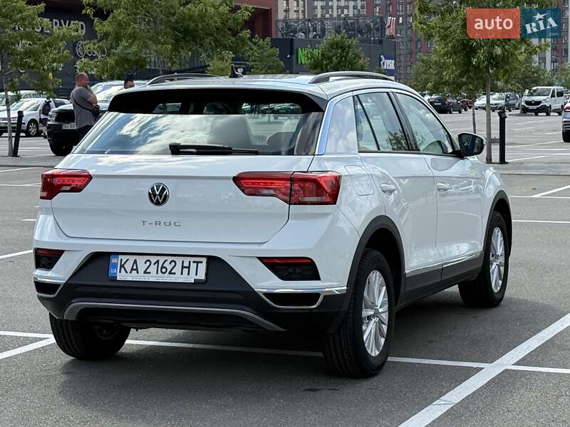 Внедорожник / Кроссовер Volkswagen T-Roc 2021 в Киеве