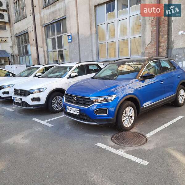 Внедорожник / Кроссовер Volkswagen T-Roc 2021 в Киеве