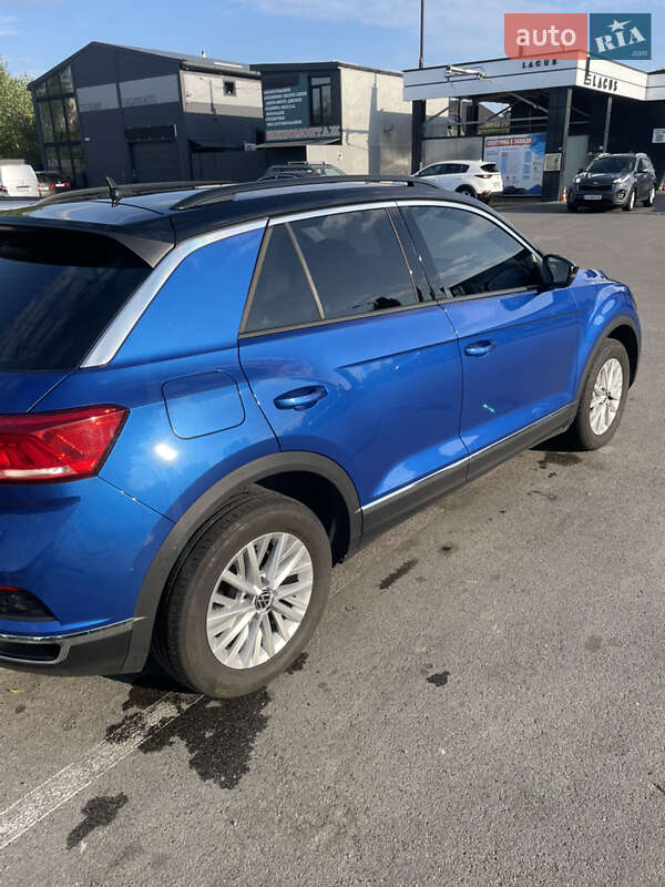 Позашляховик / Кросовер Volkswagen T-Roc 2020 в Києві