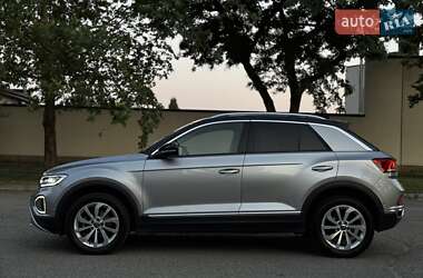 Внедорожник / Кроссовер Volkswagen T-Roc 2022 в 