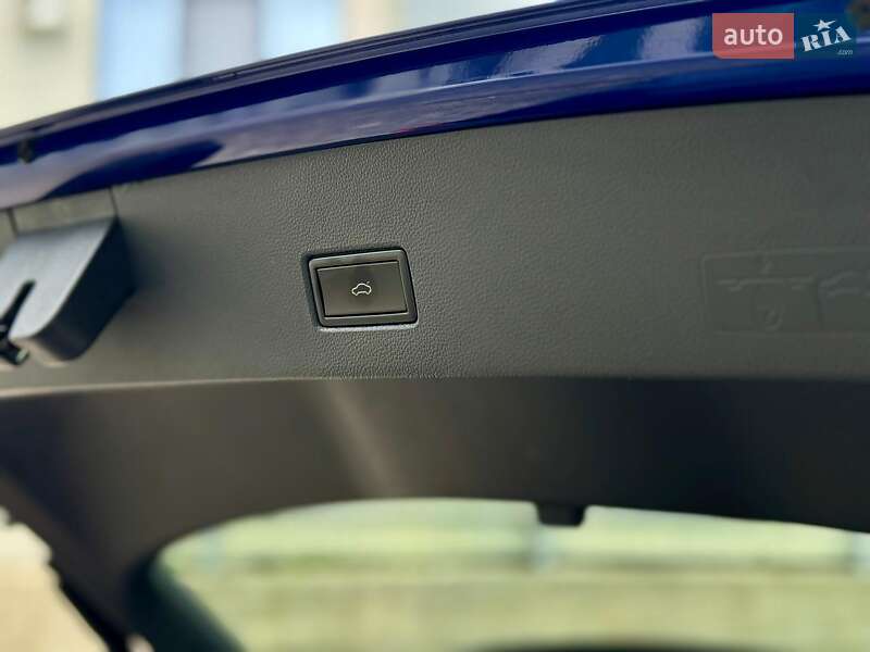 Позашляховик / Кросовер Volkswagen T-Roc 2020 в Ужгороді