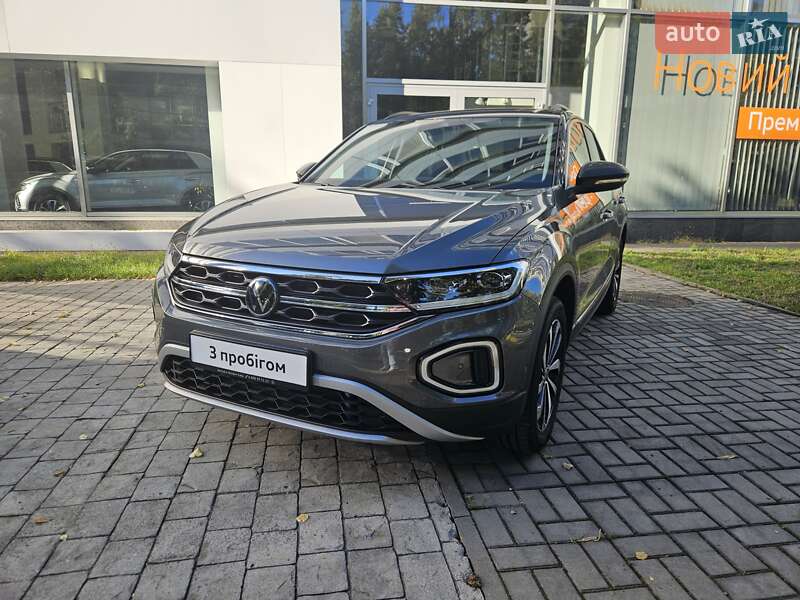 Внедорожник / Кроссовер Volkswagen T-Roc 2024 в Киеве