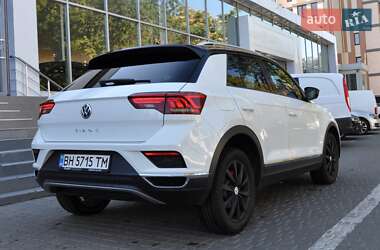 Внедорожник / Кроссовер Volkswagen T-Roc 2019 в 
