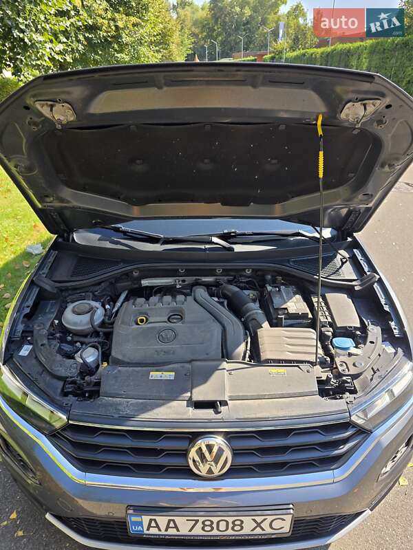 Внедорожник / Кроссовер Volkswagen T-Roc 2019 в Киеве