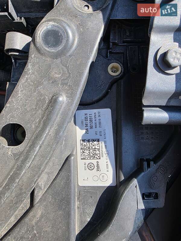 Внедорожник / Кроссовер Volkswagen T-Roc 2019 в Киеве