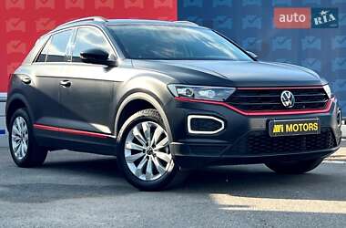 Внедорожник / Кроссовер Volkswagen T-Roc 2021 в Киеве
