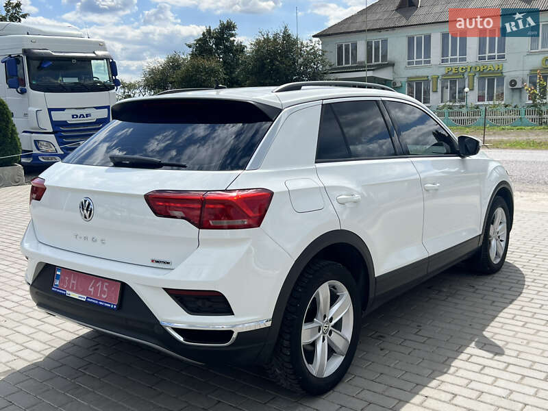 Внедорожник / Кроссовер Volkswagen T-Roc 2019 в Лопатине