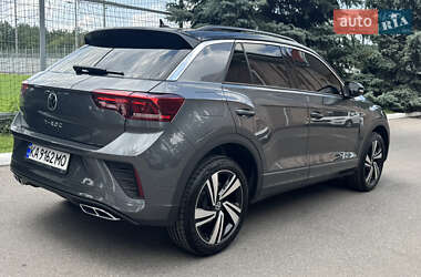 Внедорожник / Кроссовер Volkswagen T-Roc 2024 в 