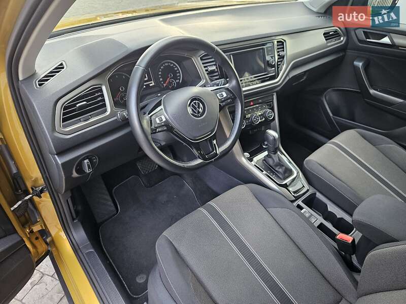 Внедорожник / Кроссовер Volkswagen T-Roc 2020 в Киеве