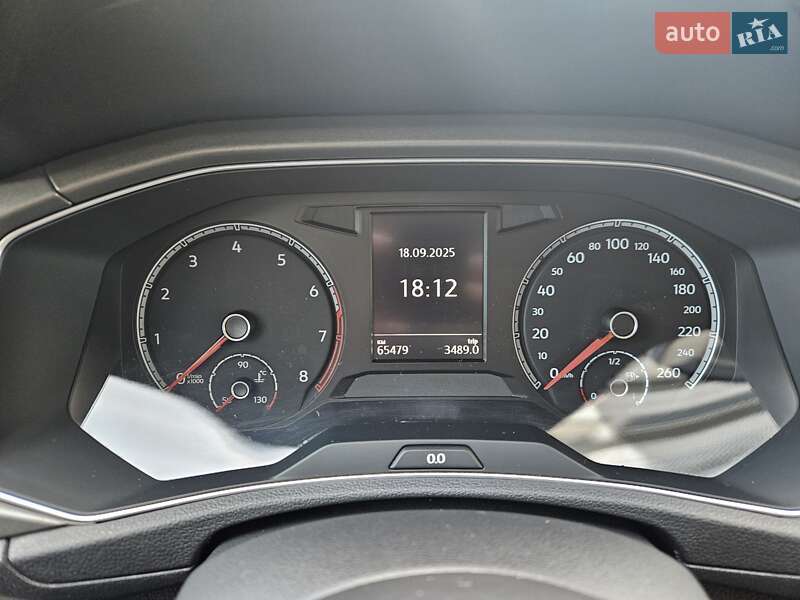 Внедорожник / Кроссовер Volkswagen T-Roc 2020 в Киеве