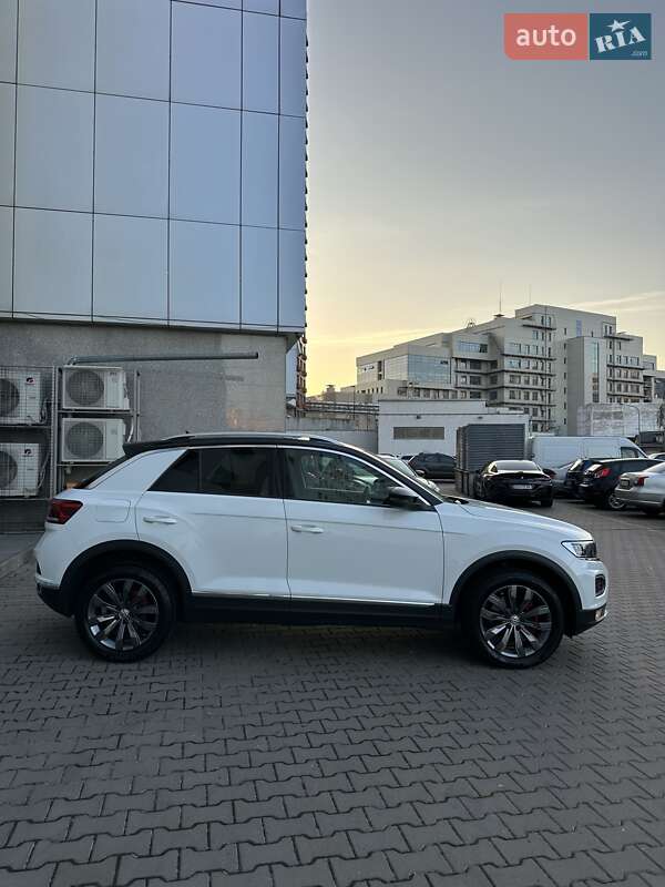 Позашляховик / Кросовер Volkswagen T-Roc 2019 в Києві фото 9 Позашляховик / Кросовер Volkswagen T-Roc 2019 в Києві