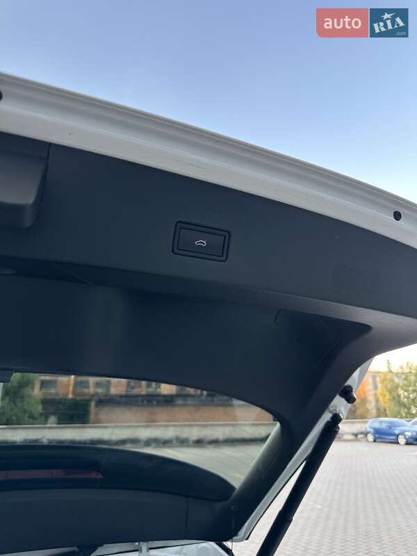 Позашляховик / Кросовер Volkswagen T-Roc 2019 в Києві фото 26 Позашляховик / Кросовер Volkswagen T-Roc 2019 в Києві