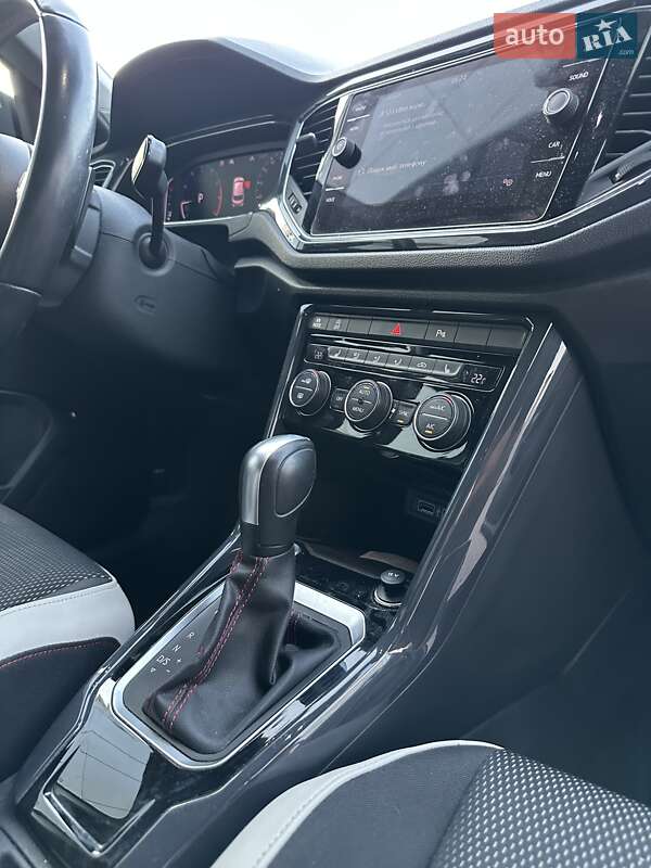 Позашляховик / Кросовер Volkswagen T-Roc 2019 в Києві фото 34 Позашляховик / Кросовер Volkswagen T-Roc 2019 в Києві