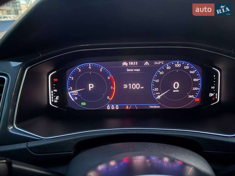 Внедорожник / Кроссовер Volkswagen T-Roc 2021 в Киеве