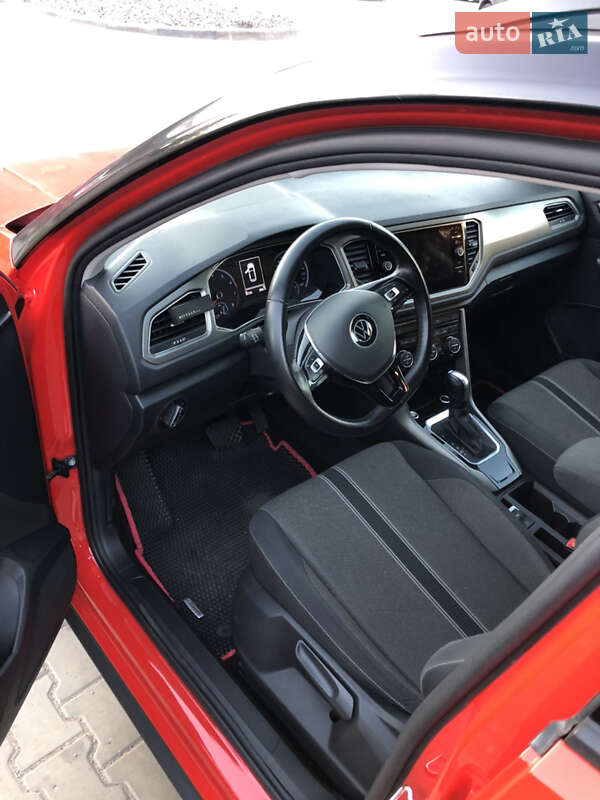 Внедорожник / Кроссовер Volkswagen T-Roc 2021 в Кривом Роге