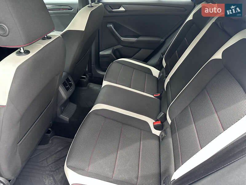 Внедорожник / Кроссовер Volkswagen T-Roc 2019 в Львове