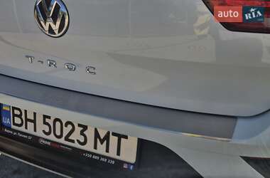 Внедорожник / Кроссовер Volkswagen T-Roc 2019 в 