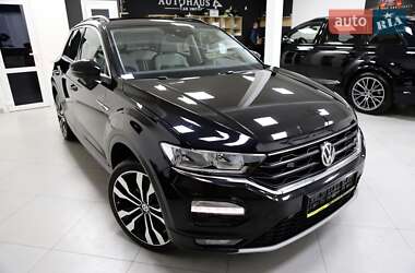 Внедорожник / Кроссовер Volkswagen T-Roc 2020 в 
