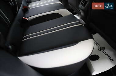 Внедорожник / Кроссовер Volkswagen T-Roc 2020 в 