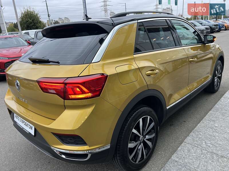 Позашляховик / Кросовер Volkswagen T-Roc 2019 в Києві