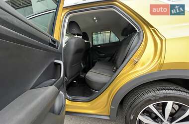 Внедорожник / Кроссовер Volkswagen T-Roc 2019 в 