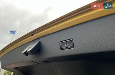 Внедорожник / Кроссовер Volkswagen T-Roc 2019 в 
