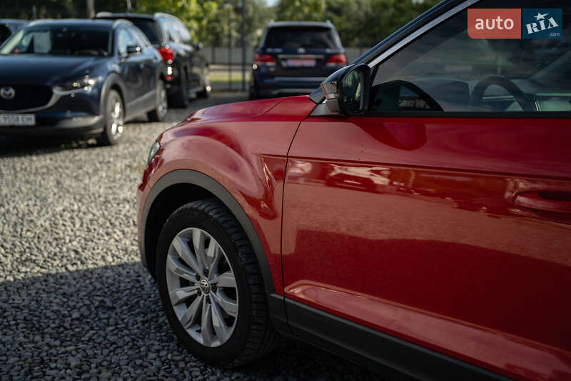 Позашляховик / Кросовер Volkswagen T-Roc 2019 в Чернівцях фото 8 Позашляховик / Кросовер Volkswagen T-Roc 2019 в Чернівцях