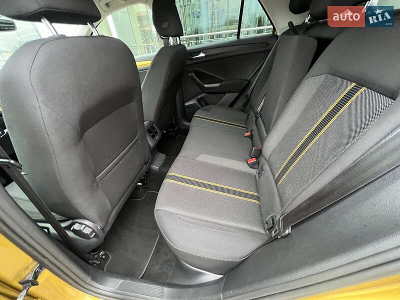 Позашляховик / Кросовер Volkswagen T-Roc 2019 в Києві