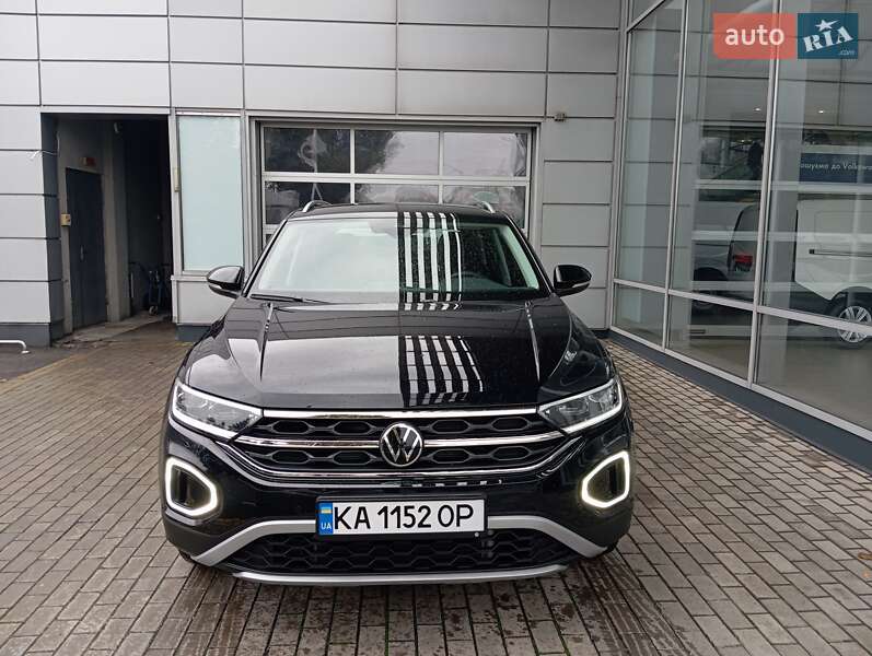 Внедорожник / Кроссовер Volkswagen T-Roc 2024 в Киеве