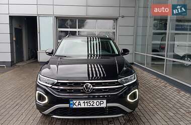 Внедорожник / Кроссовер Volkswagen T-Roc 2024 в 