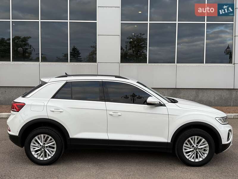 Внедорожник / Кроссовер Volkswagen T-Roc 2023 в Киеве фото 12 Внедорожник / Кроссовер Volkswagen T-Roc 2023 в Киеве