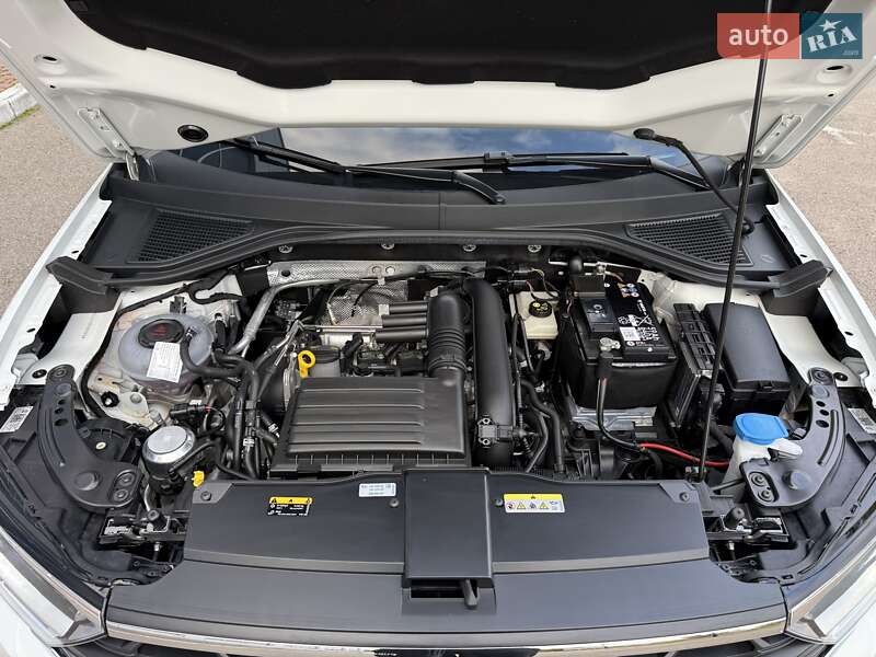 Внедорожник / Кроссовер Volkswagen T-Roc 2023 в Киеве фото 32 Внедорожник / Кроссовер Volkswagen T-Roc 2023 в Киеве
