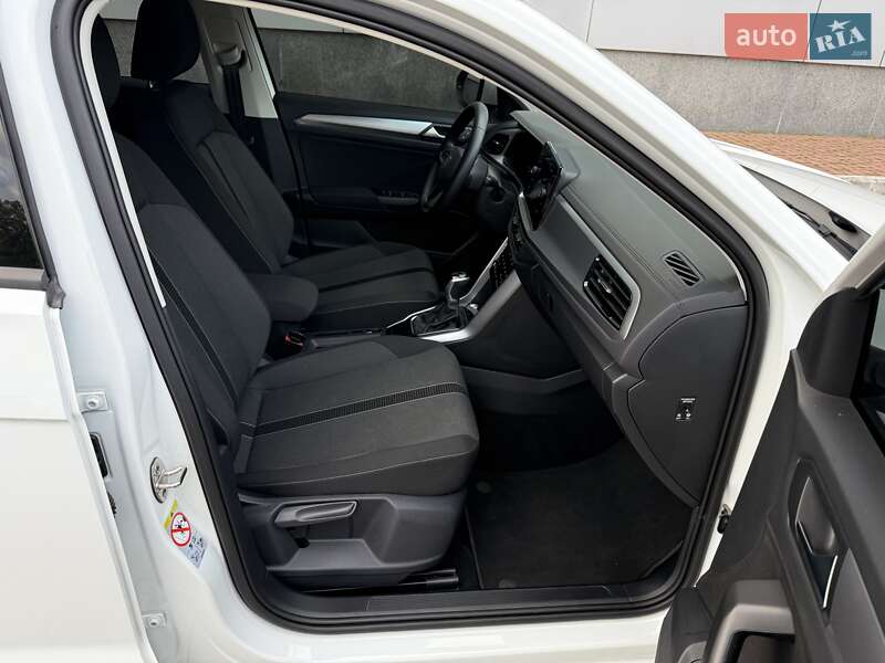 Внедорожник / Кроссовер Volkswagen T-Roc 2023 в Киеве фото 54 Внедорожник / Кроссовер Volkswagen T-Roc 2023 в Киеве