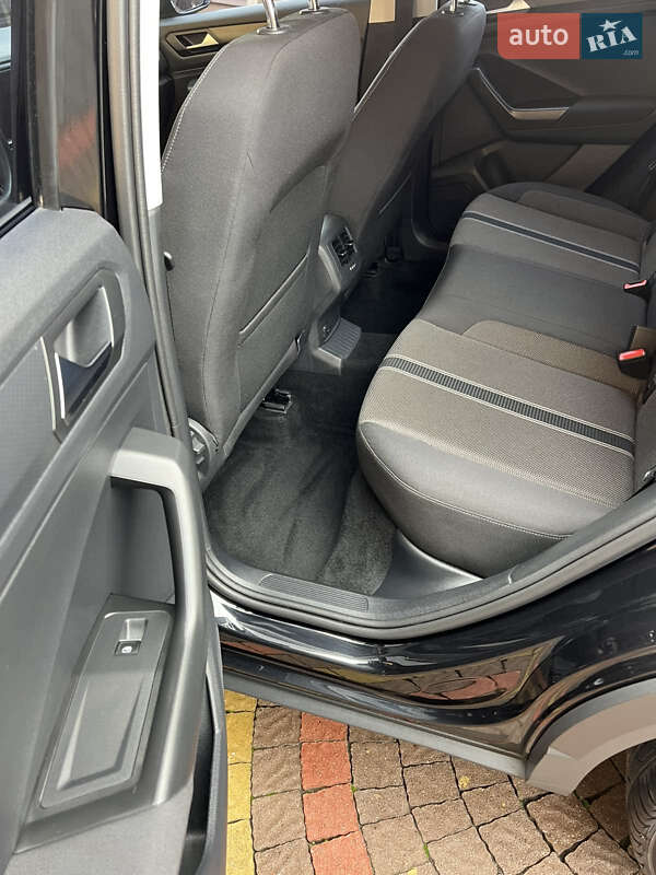 Позашляховик / Кросовер Volkswagen T-Roc 2019 в Мукачевому