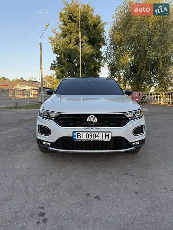 Внедорожник / Кроссовер Volkswagen T-Roc 2021 в Киеве фото 2 Внедорожник / Кроссовер Volkswagen T-Roc 2021 в Киеве