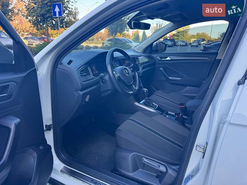 Внедорожник / Кроссовер Volkswagen T-Roc 2019 в Одессе