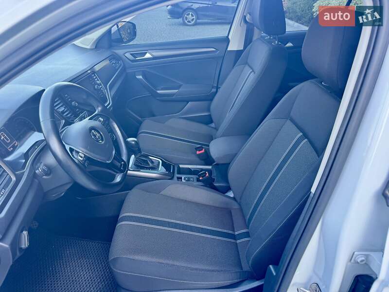 Внедорожник / Кроссовер Volkswagen T-Roc 2019 в Одессе