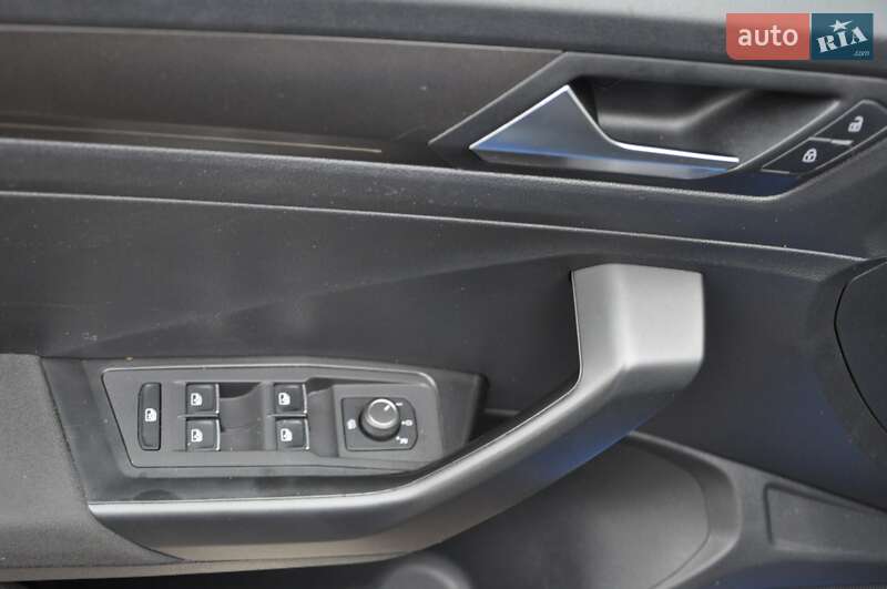 Внедорожник / Кроссовер Volkswagen T-Roc 2019 в Одессе фото 24 Внедорожник / Кроссовер Volkswagen T-Roc 2019 в Одессе